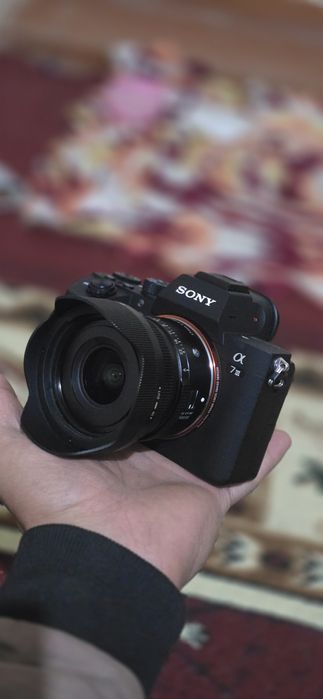 Sony A7 III 17mm obiktiv va ronin rs4 mini Yangi dakument karobka