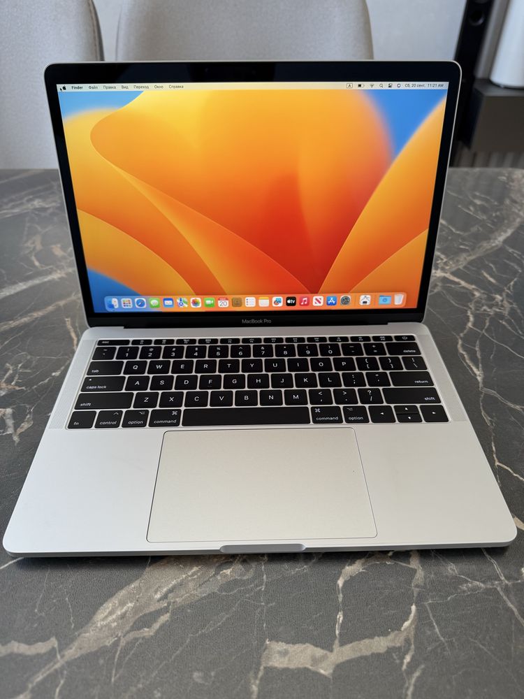 MacBook Pro 2017г. Core i5. 16GB. 128GB. Retina.