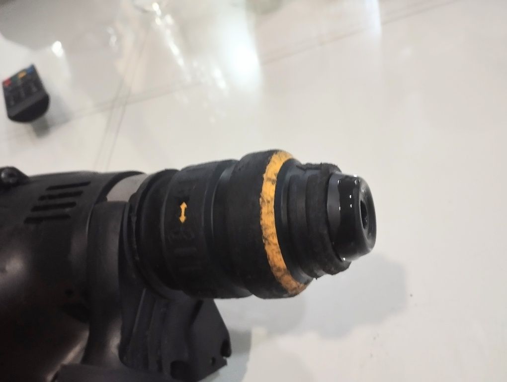 Перфоратор Dewalt D25334