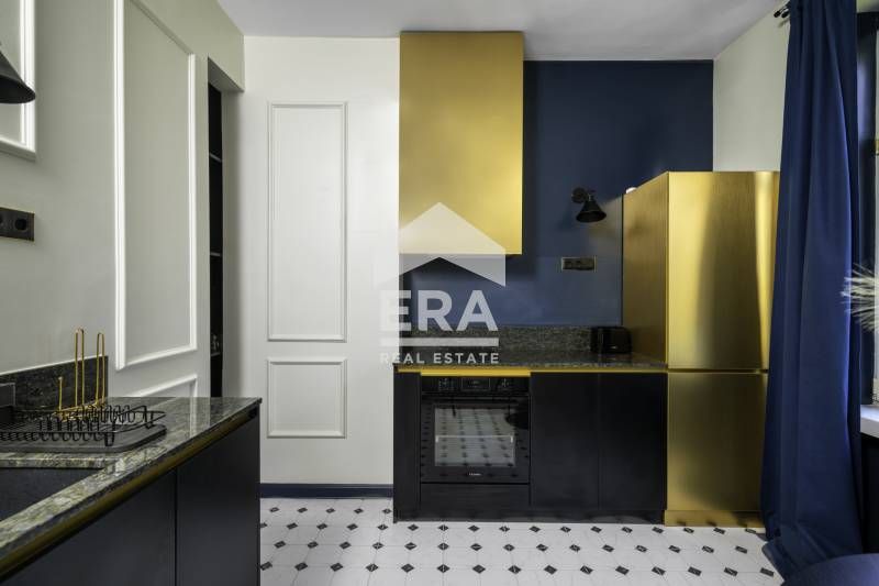 Продава се Двустаен апартамент в София, Център - 55 кв.м за 5091 €/кв.м - Снимка #3