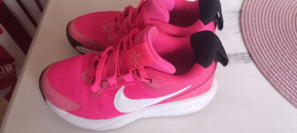 Маратонки Geox за момиче + подарък Маратонки Nike