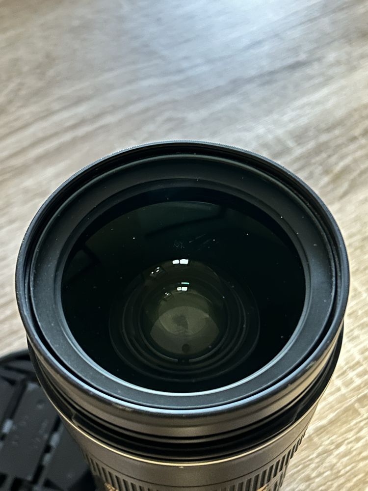 Nikon 24-70mm f/2.8