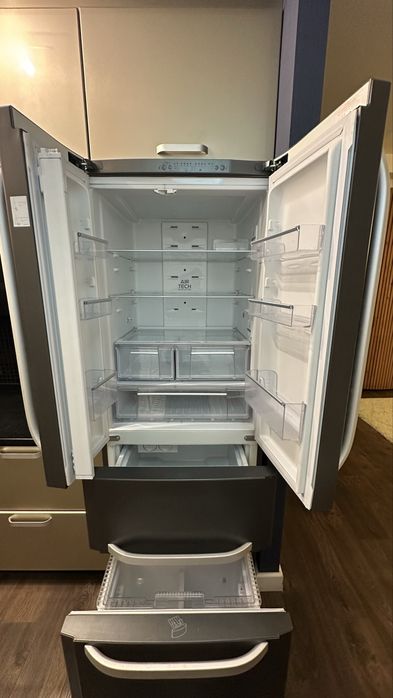 Холодильник Hotpoint Ariston Quadrio E4D AAA X C