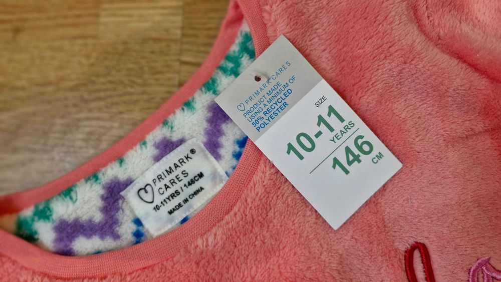 Pijama groasa de iarna, masura 146 (10/11 ani) este NOU cu eticheta