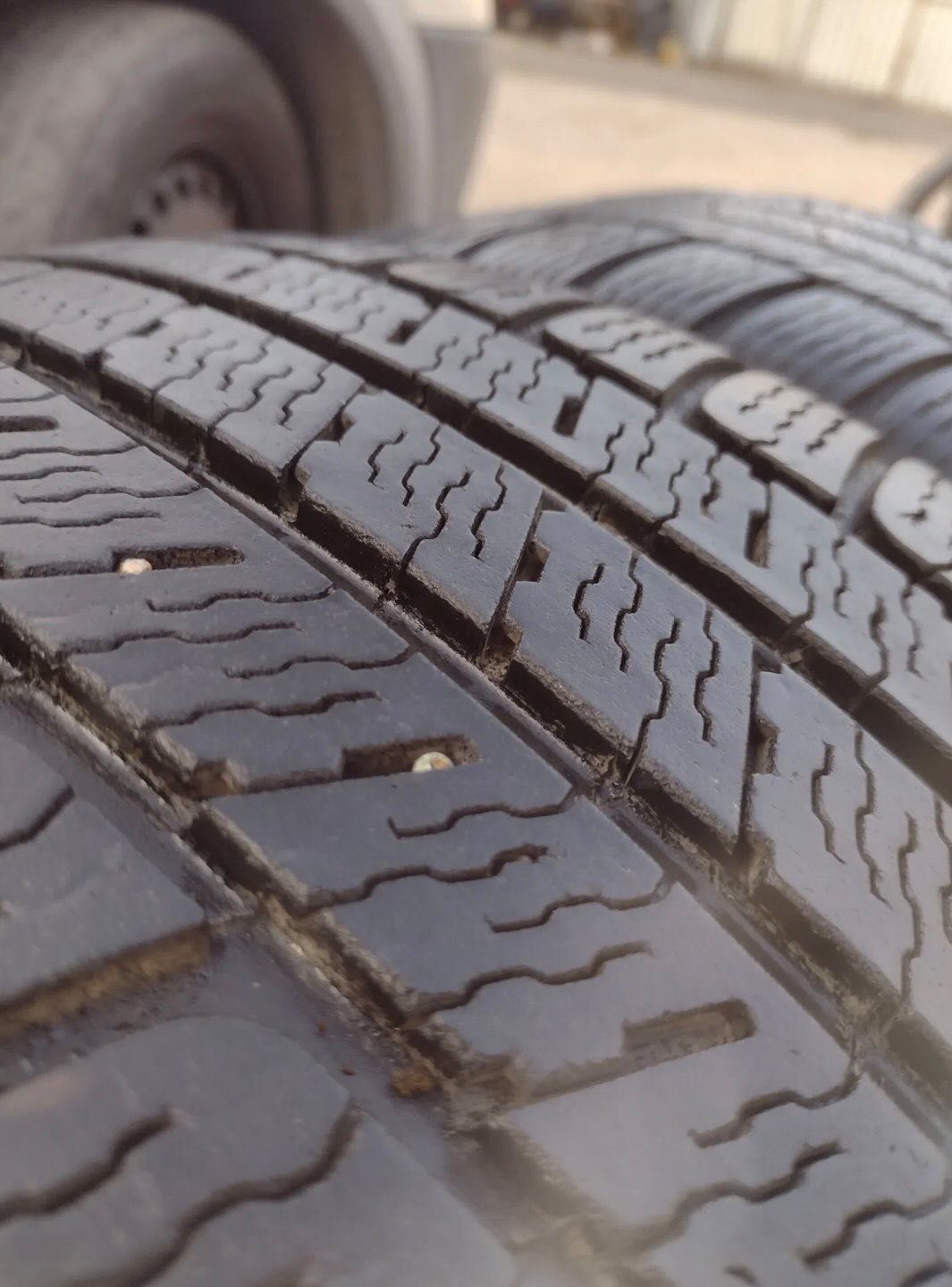 Michelin pilot alpine 2бр. 255/45/18
