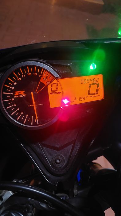 Suzuki gsx 750 holati ideal 8000$
