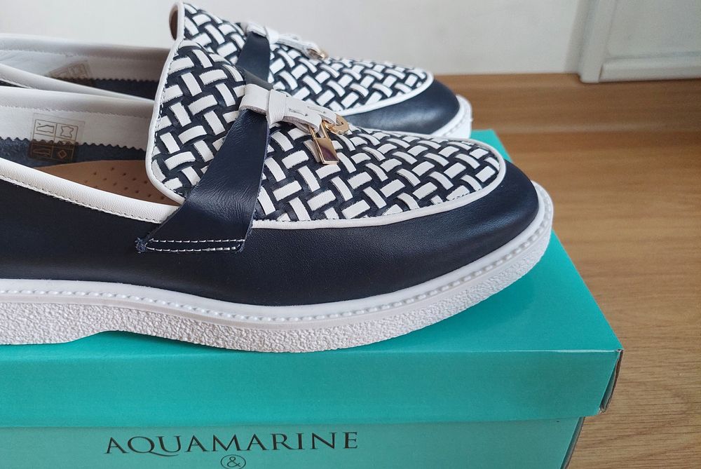 Дамски кожени обувки Aquamarine. Чисто нови. Номер 38.