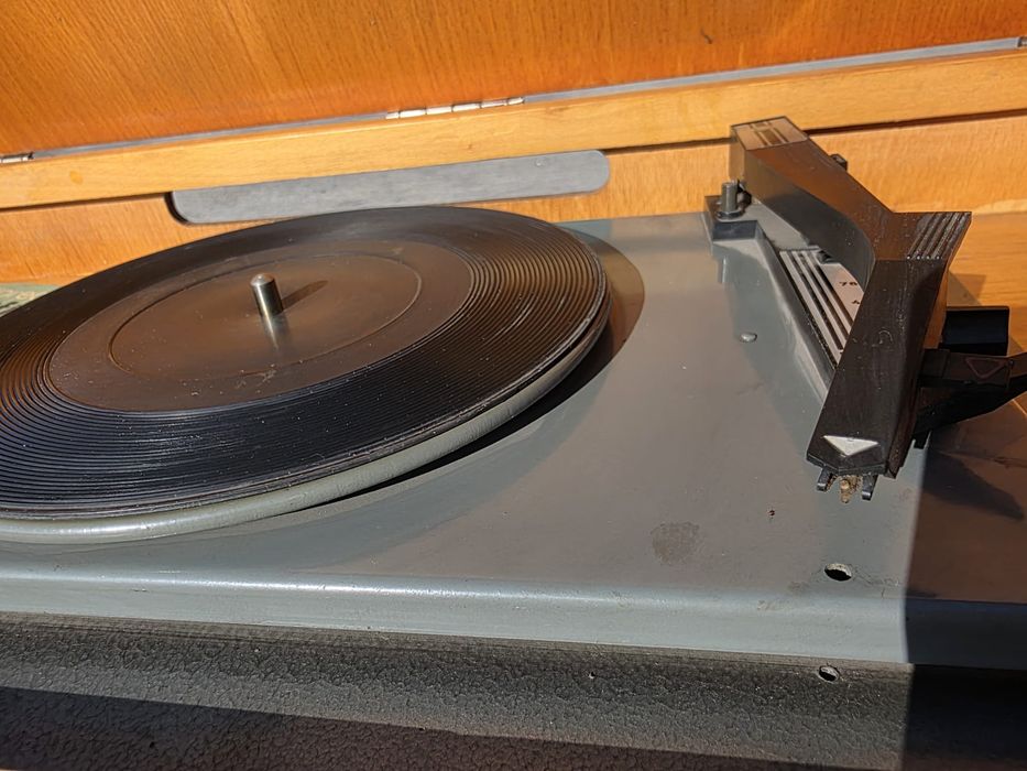 Vând pentru piese de schimb