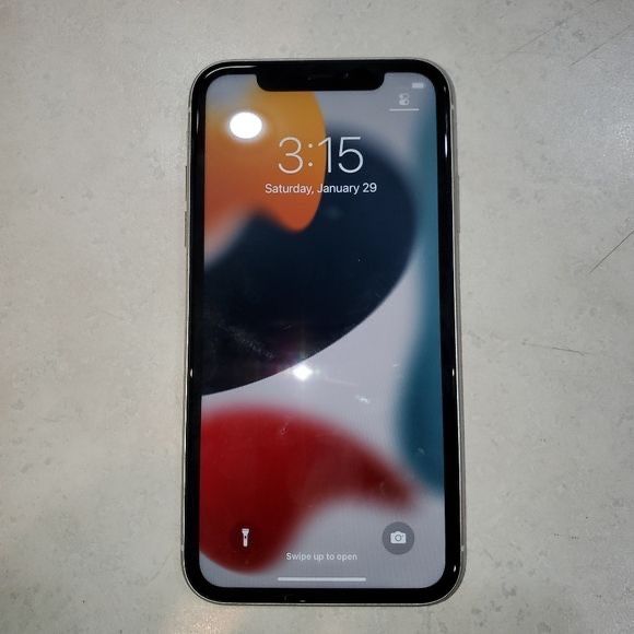 срочно продам iPhone 11