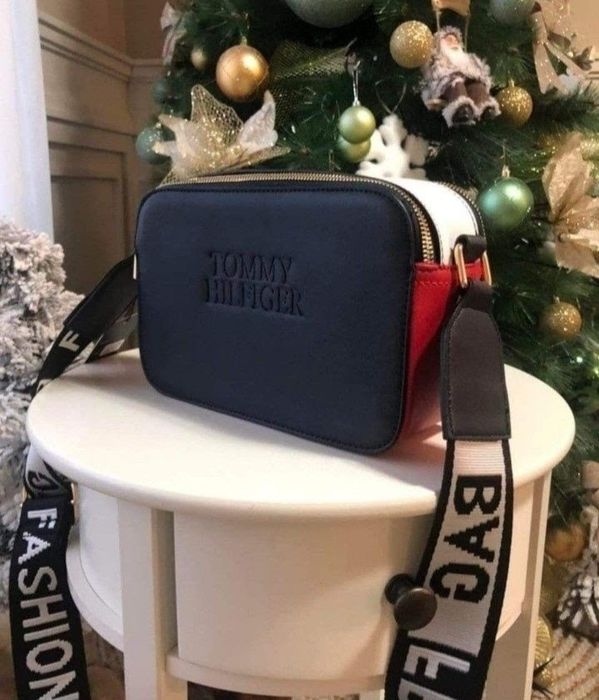 Geanta crossbody, logo imprimat, saculet, etichetă incluse
