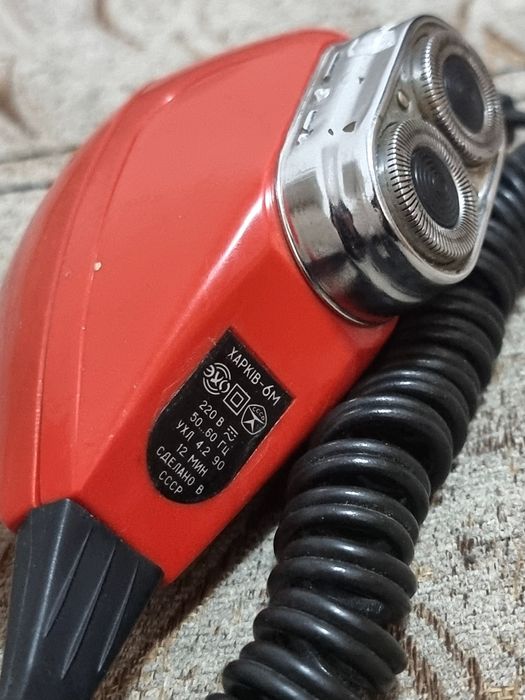 Shaver cu fir, retro, funcțional