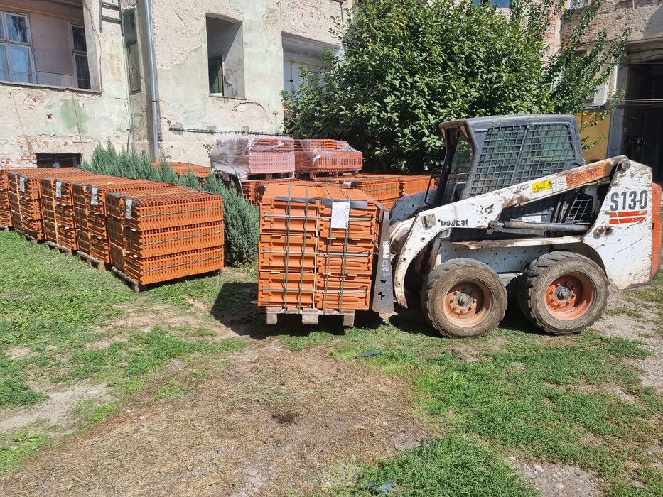 Ridic moloz aduc nisip ,lucrări cu macara