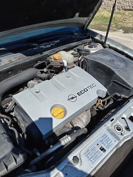 Продавам opel vektra c 2005