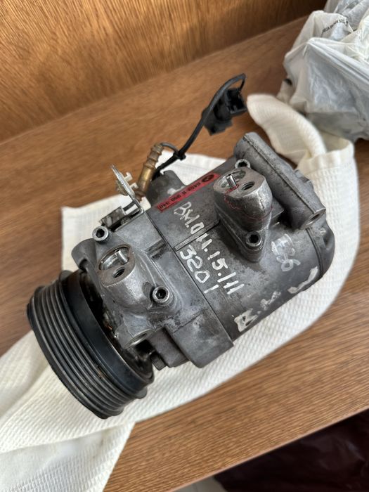 Compresor AC BMW Seria 3/5/E36/E34 Original 64528390340