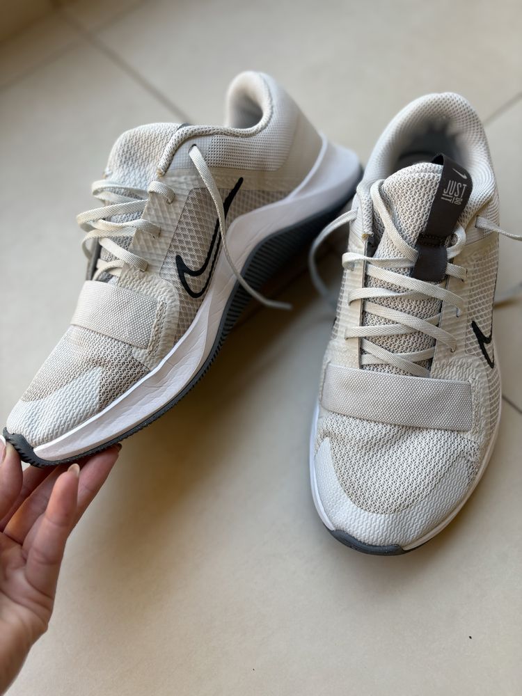Маратонки   Nike