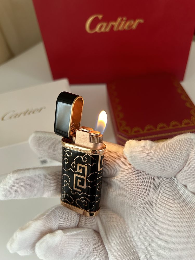 Запалка Cartier с кутия, сертификат и подаръчна торбичка
