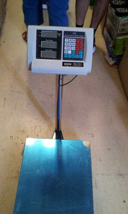 Cantar electronic. 40 kg. Fara brat. Neomologat. Nou!