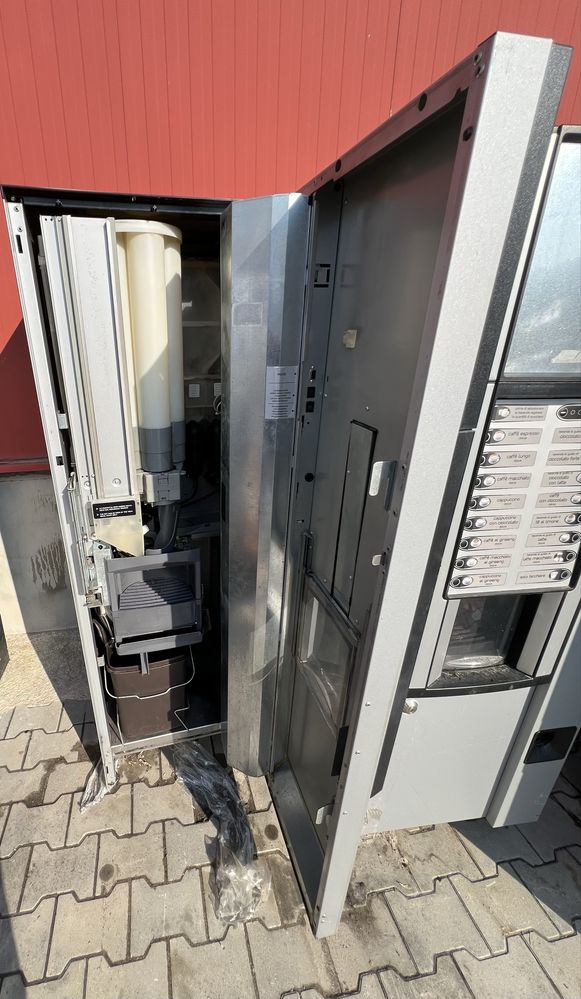 Вендинг автомат Necta Kikko RY