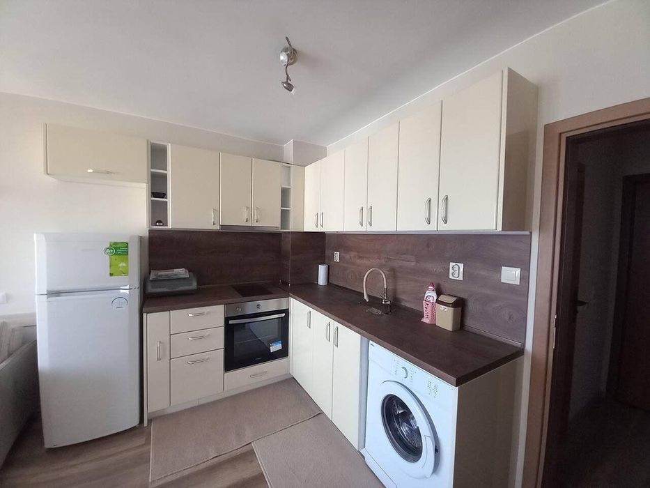 Дава се под наем Двустаен апартамент в Бургас, Зорница - 62 кв.м за 459 € - Снимка #1