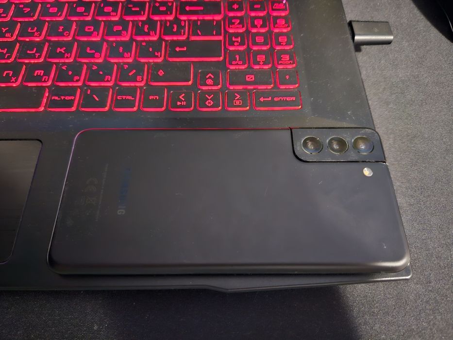 Продавам Samsung Galaxy S21+ 256GB