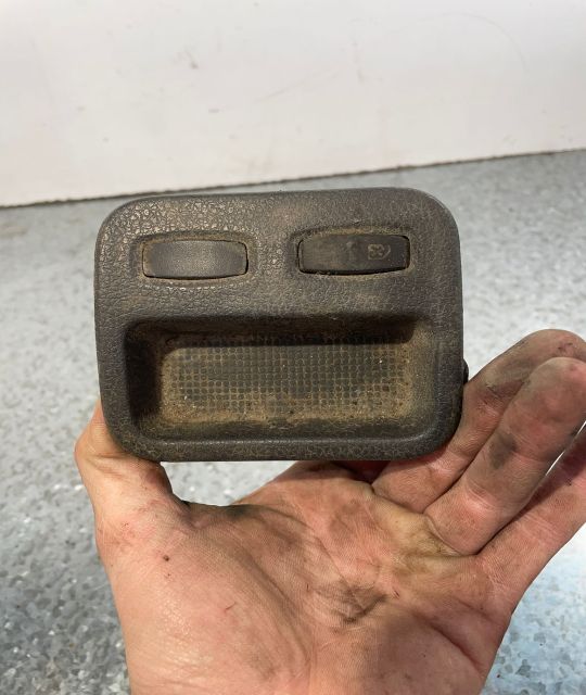 Panou blocare geamuri fata Dacia Logan a 2-a generatie