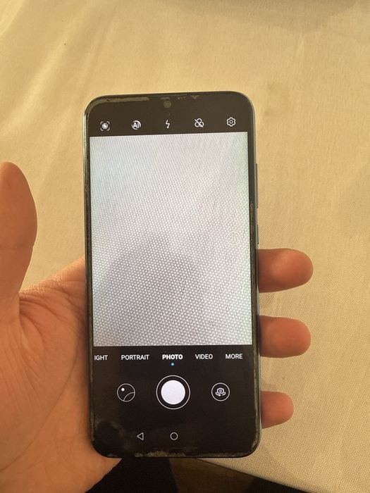 Honor 10 Lite sotiladi garantiya bilan