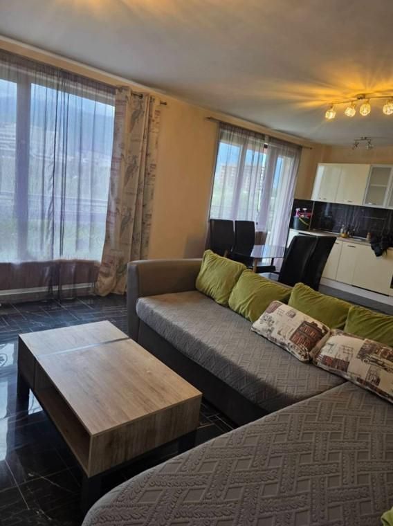 Дава се под наем Тристаен апартамент в София, Младост 4 - 130 кв.м за 750 € - Снимка #1