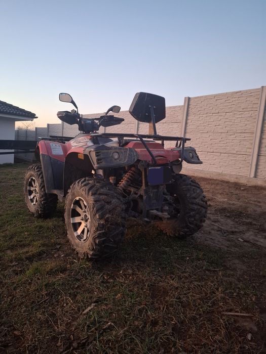 Vând atv linhai 400