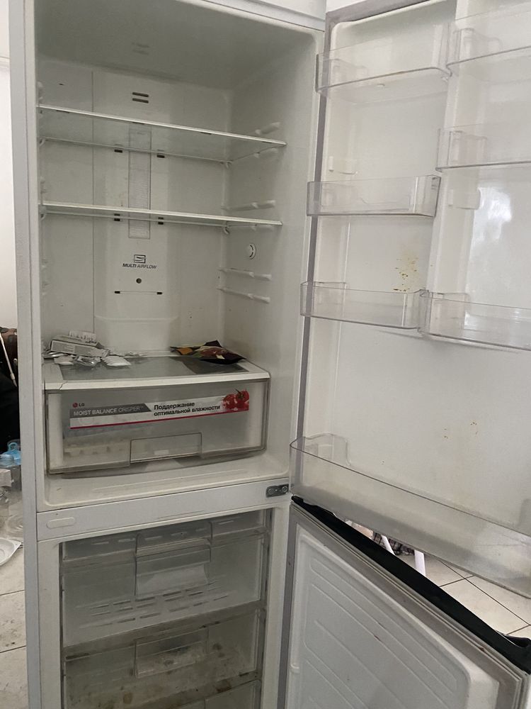 Продам холодильник LG срочно