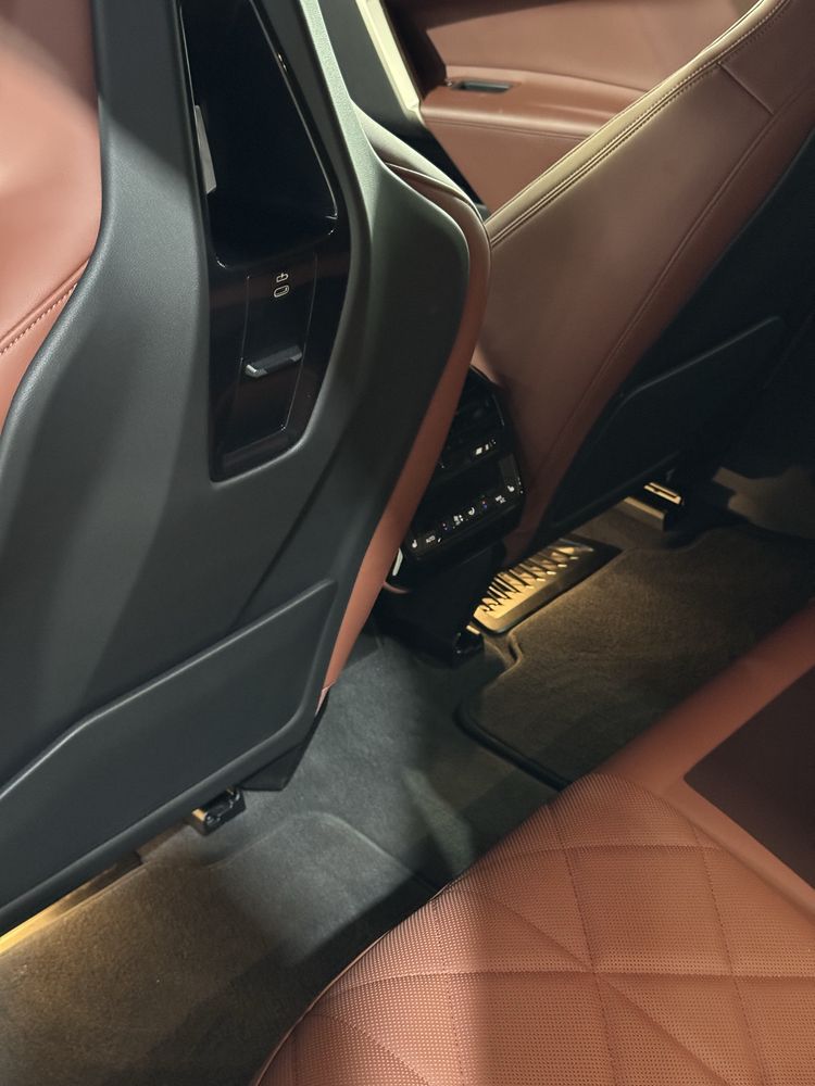 BMW iX M60 2025 йил