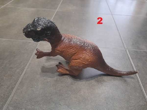 Colectie de dinozauri marimi, culori si forme diferite