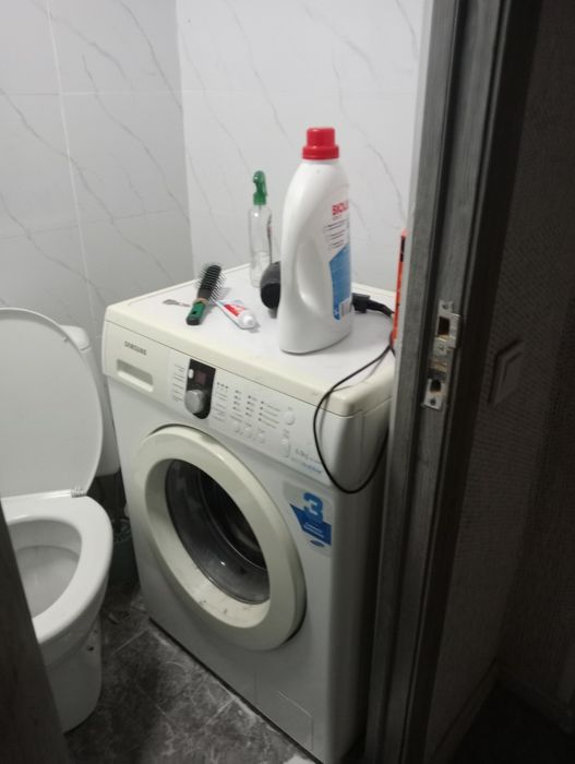 Холодильник.стиралка шкаф .диван срочно продам