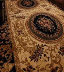 Ковёр  2.5 х 5 в отличном состоянии