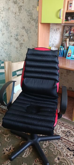 Продам компьютерное кресло