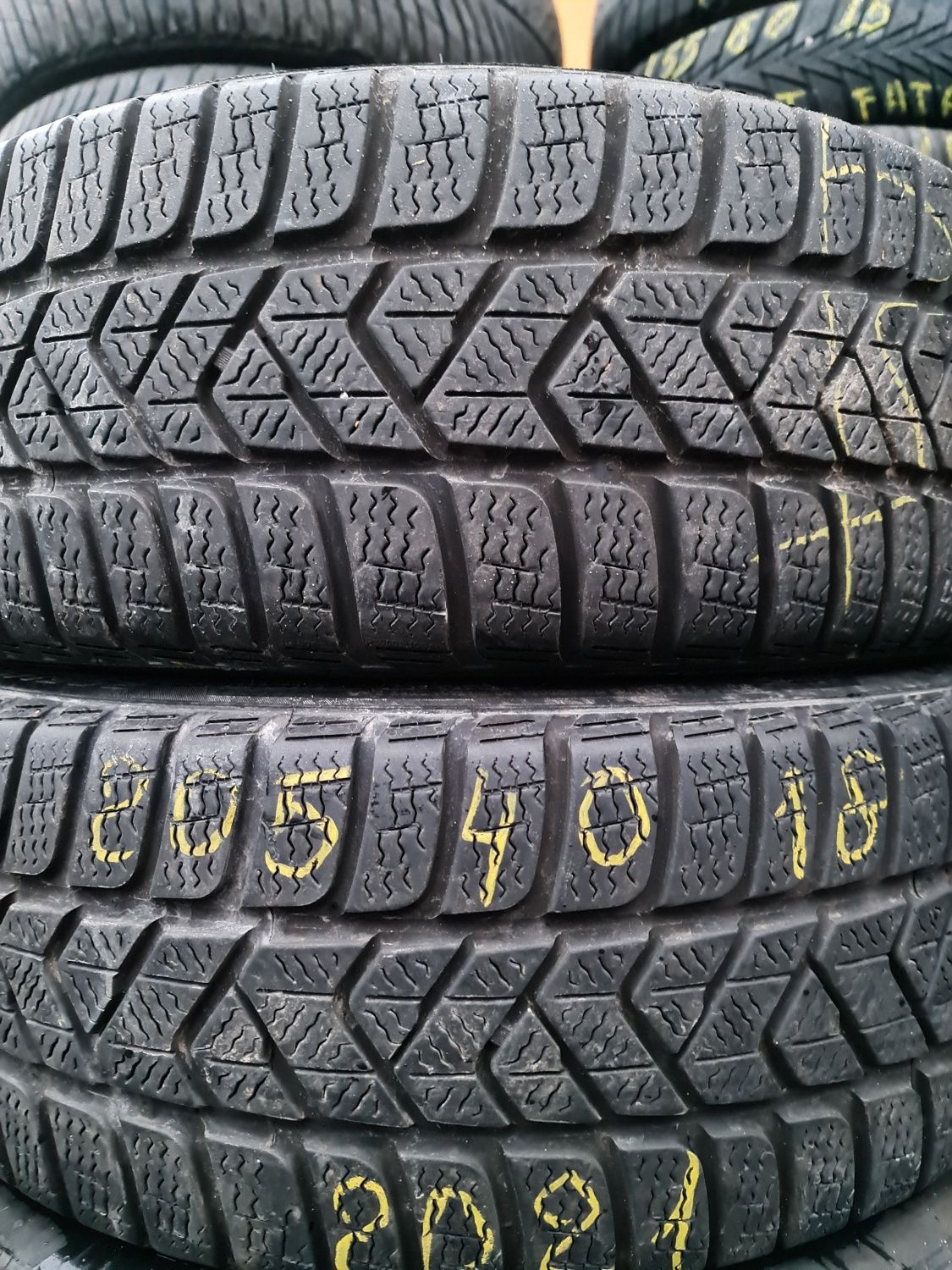 245/35/40/45/50/18”235/40/45/50/55/60/18"225/40/50/55/18"215/50/55/18