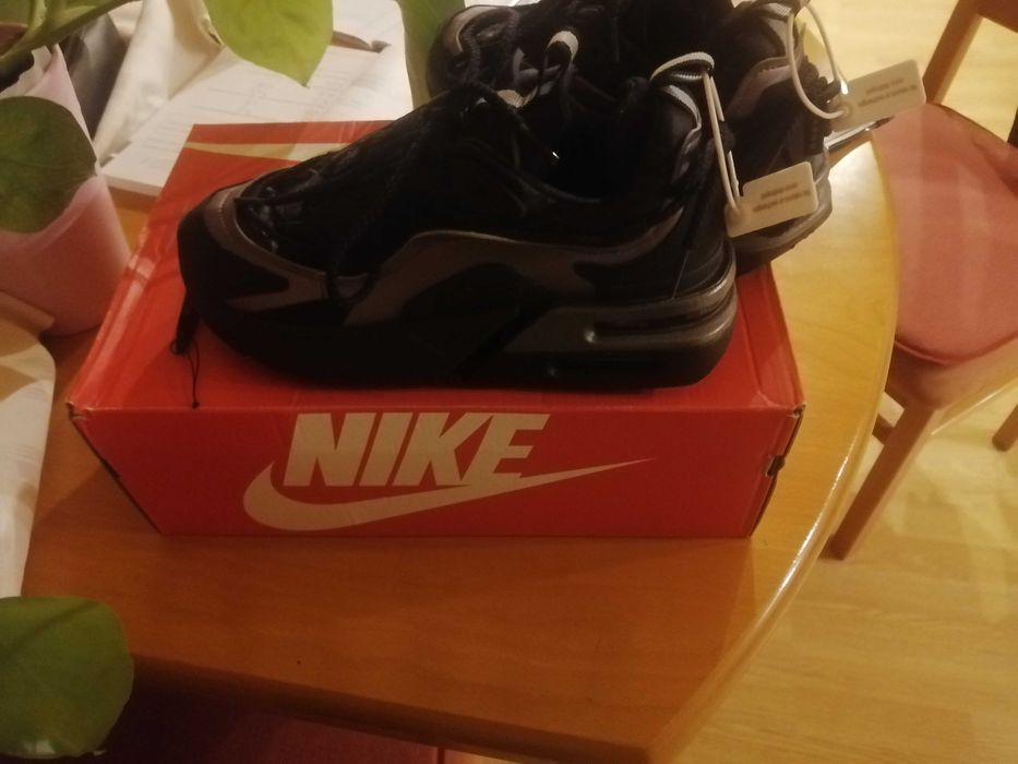 Маратонки Nike нови