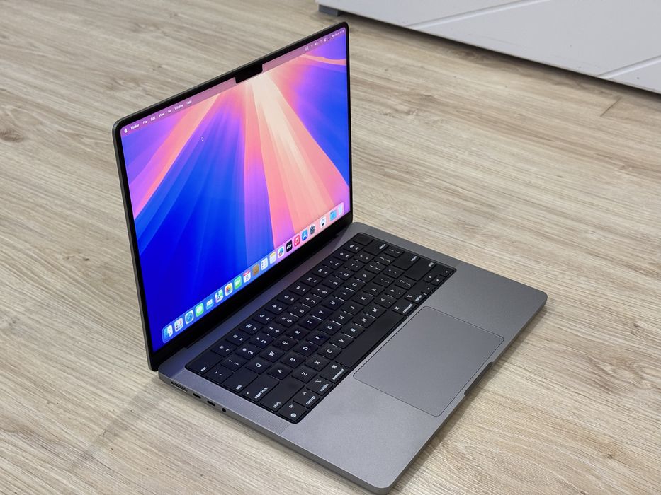 Като Нов 14’Macbook Pro 14/M1 Pro/2021/16GB Ram/512GB SSD/