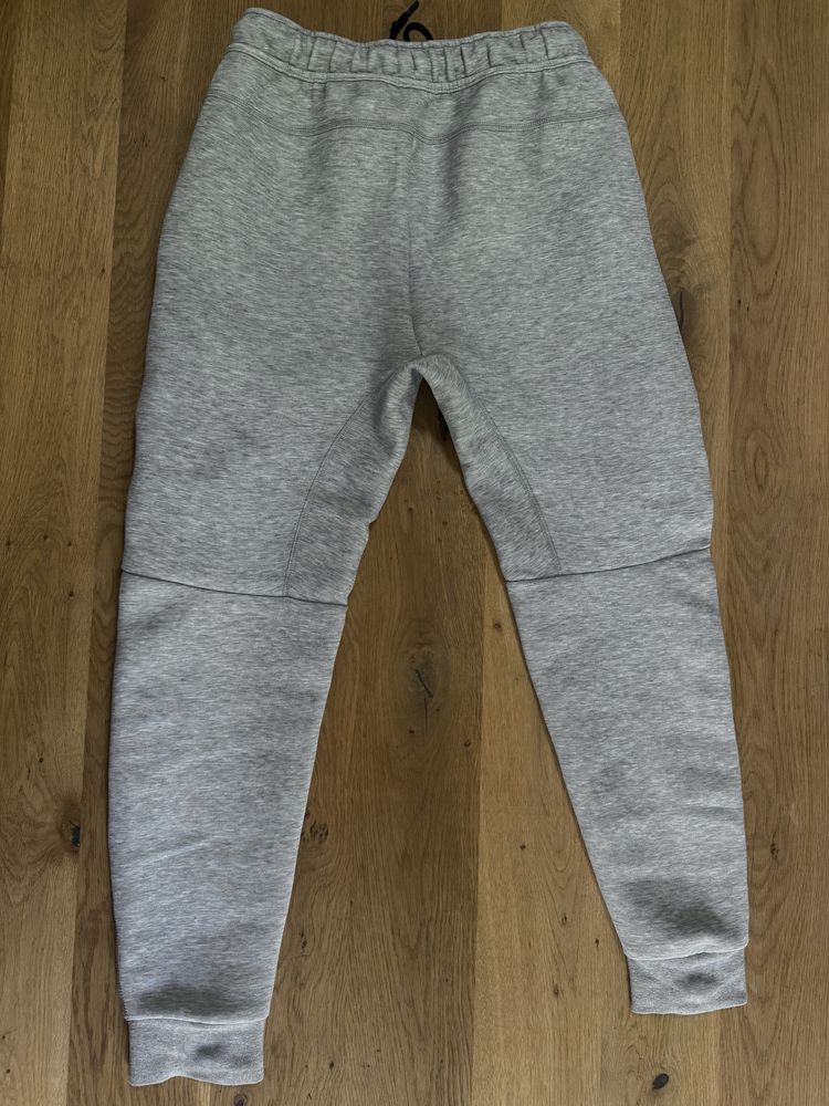 Nike tech fleece