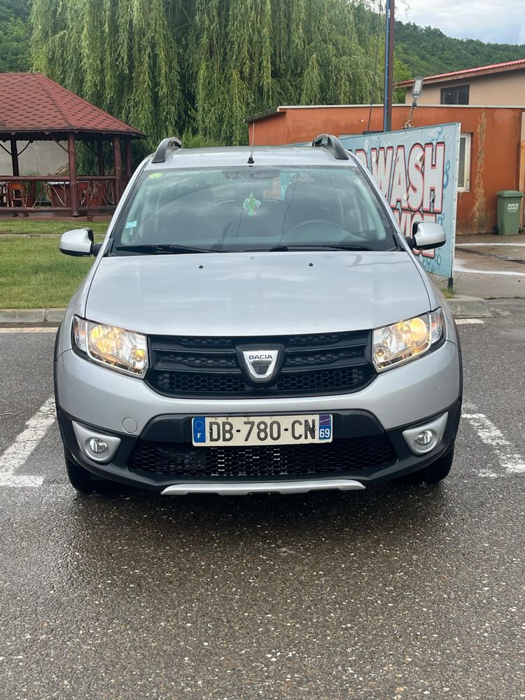 De vanzare dacia sandero stepway