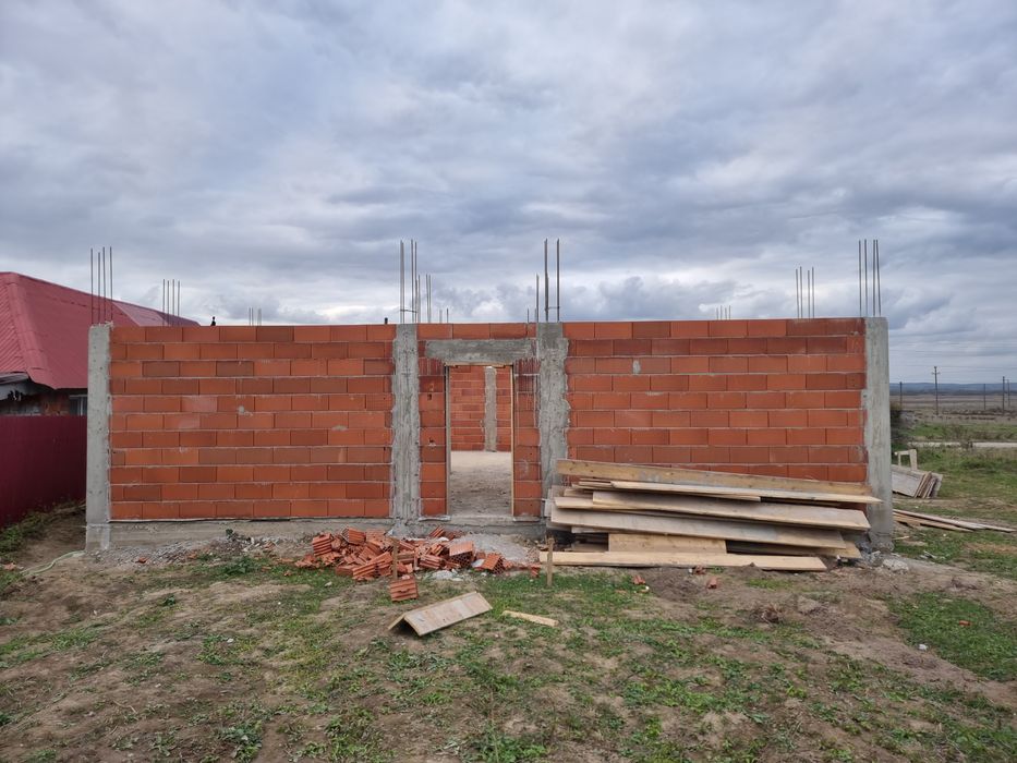 Casă nouă de vanzare