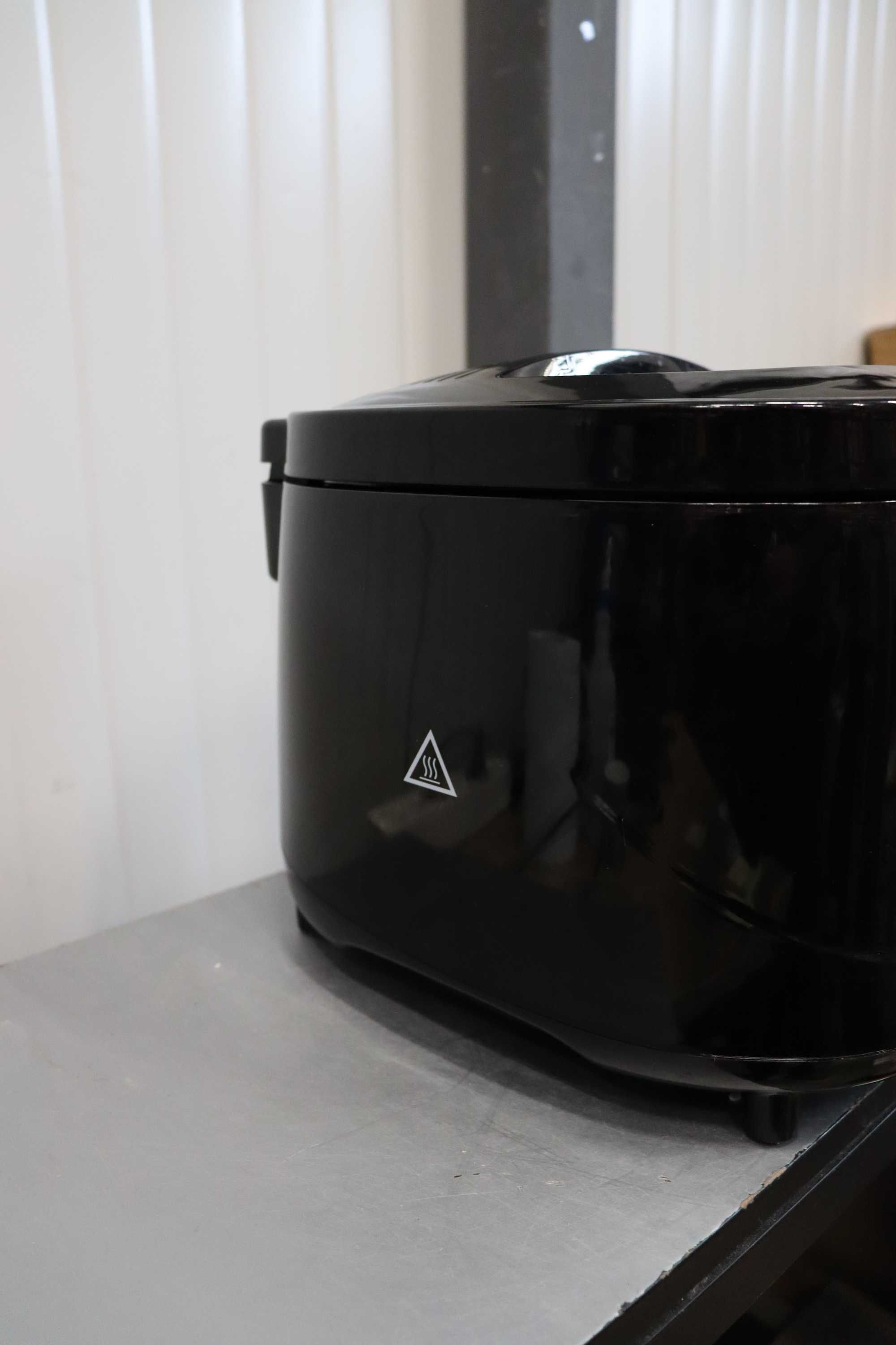 Domo DO-461FR черен фритюрник 2,5 L
