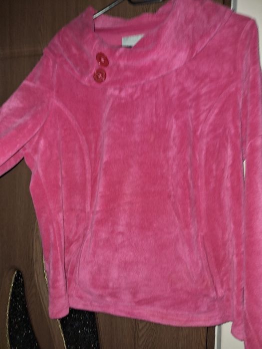 Hanorac dama,rosu, cu guler mare 46/48