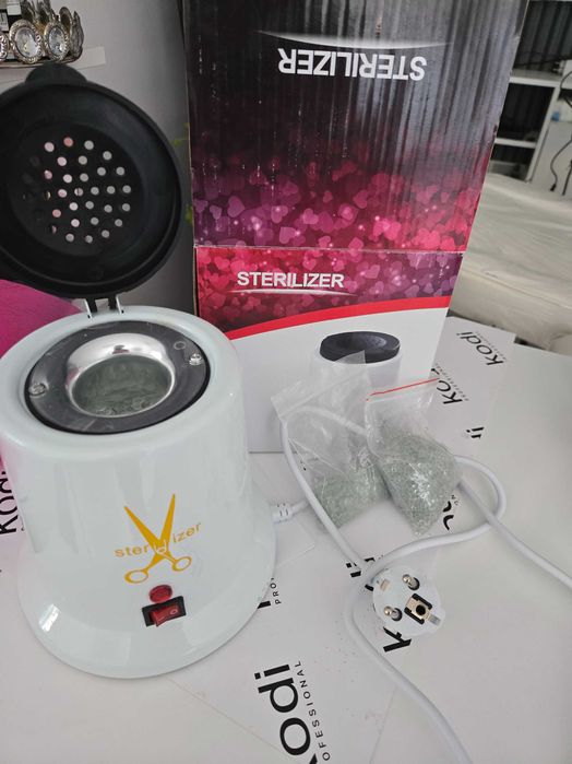 Бюро за маникюр и цялостно обурудване