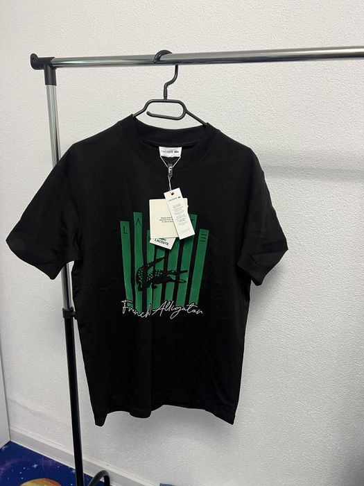 Tricouri diverse marci