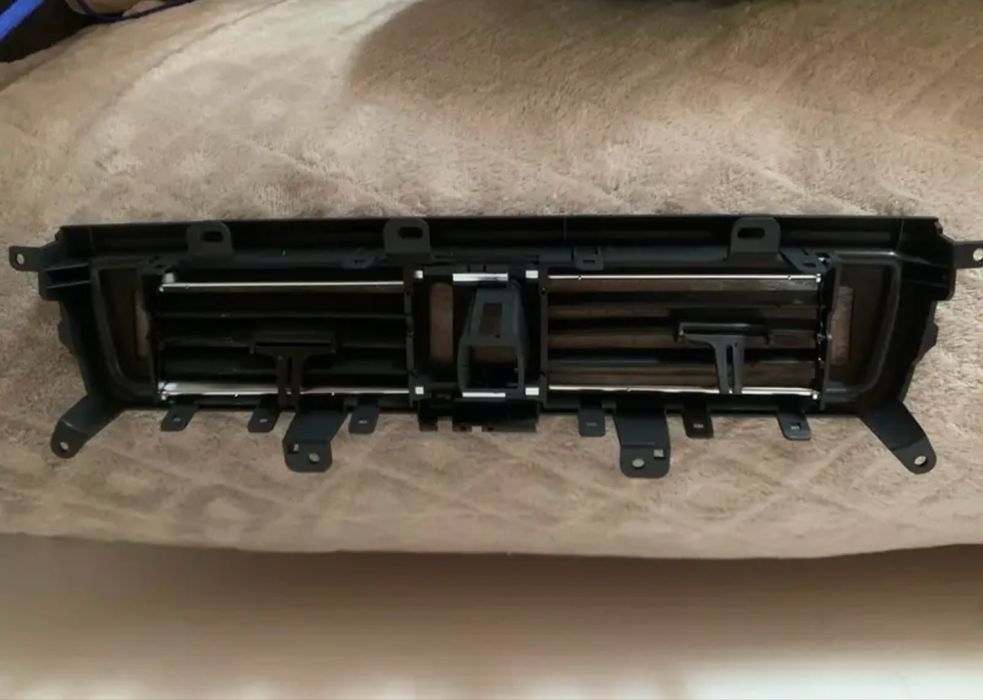 Въздуховод климатик решетка f10f11