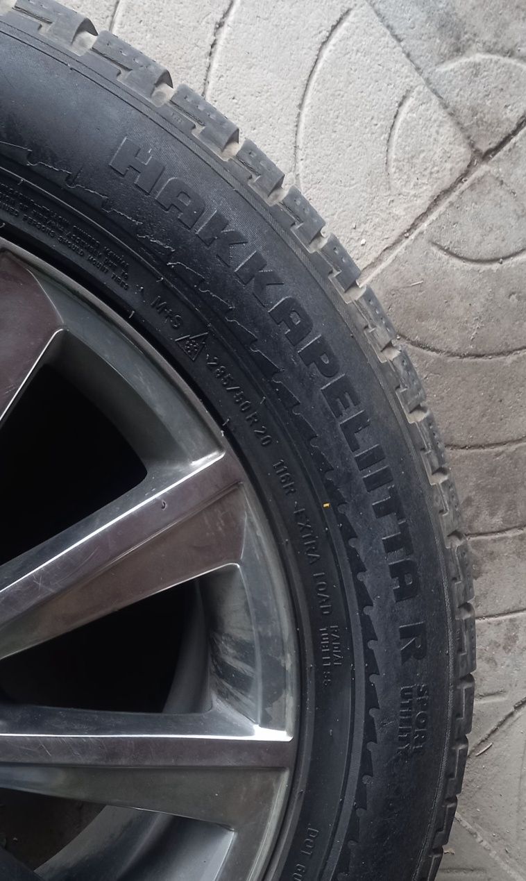 Nokian hakkapeliitta 285/50r20