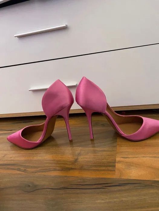 Токчета kurt geiger
