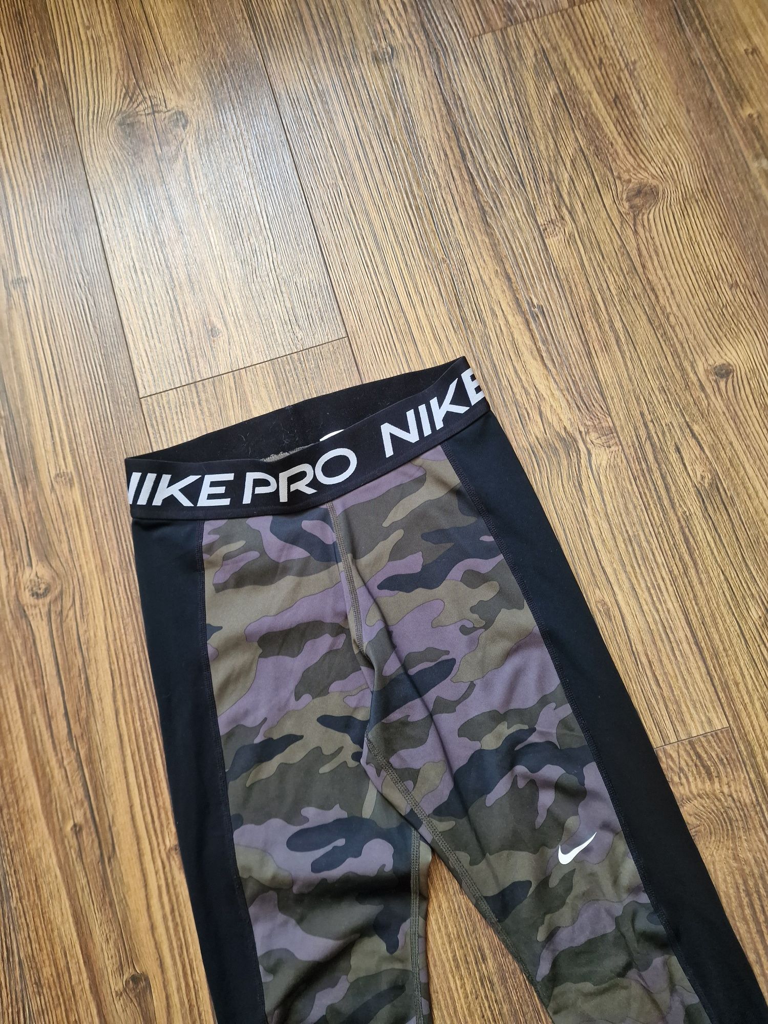Страхотен дамски клин NIKE размер М
