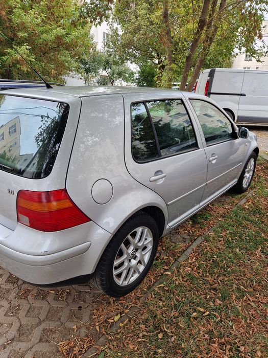 Vând golf4 2004 1,6 16 valve