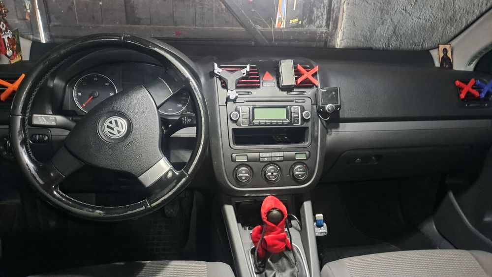 Vând golf 5 1.9 105 bls